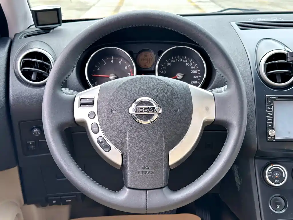 Nissan Qashqai 2008 — фото 21