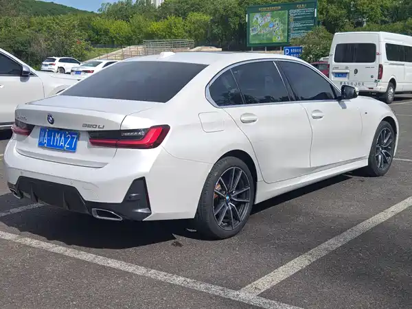 BMW 3 Series 2023