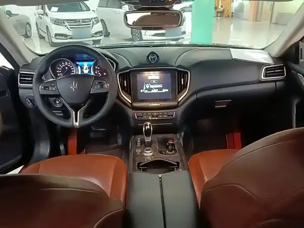 Maserati Ghibli 2017