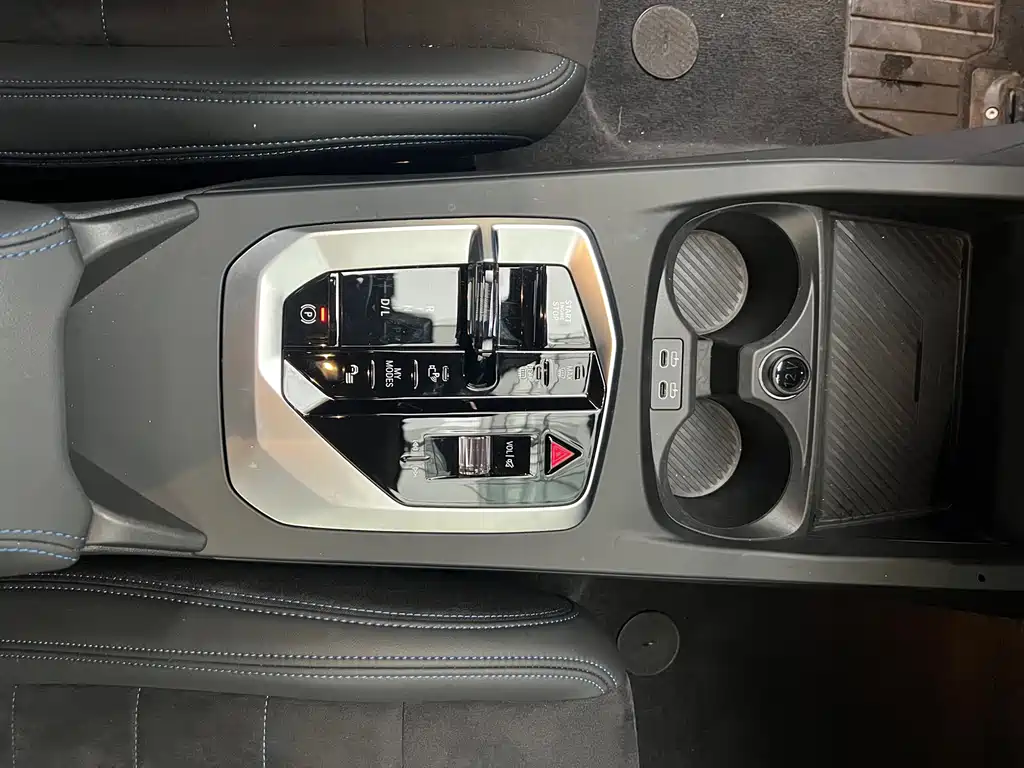 BMW 2 Series 2025 — фото 10