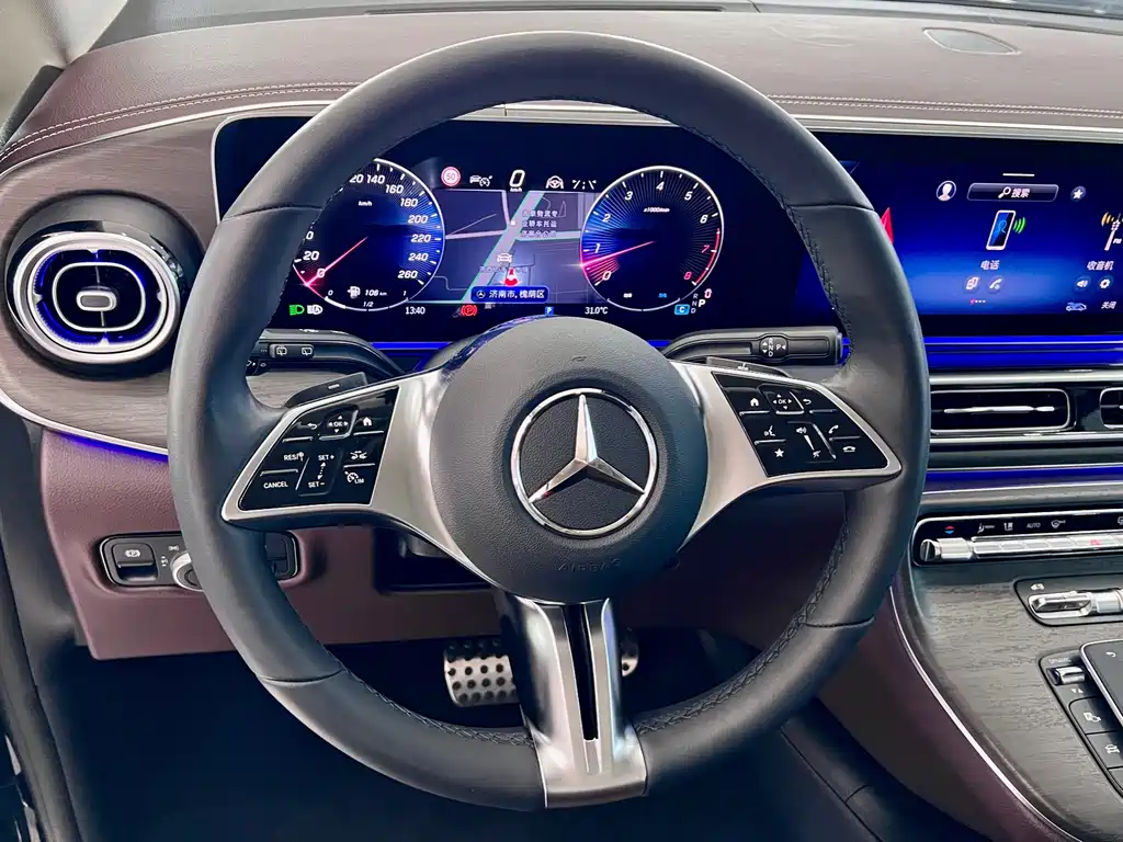 Mercedes-Benz V-Class 2025 — фото 15