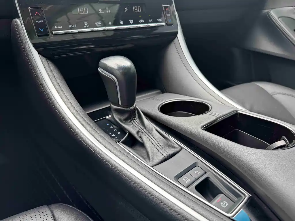 Toyota Avalon 2022 — фото 23