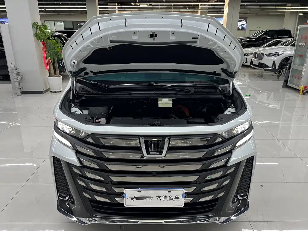 Toyota Vellfire 2024 — фото 28
