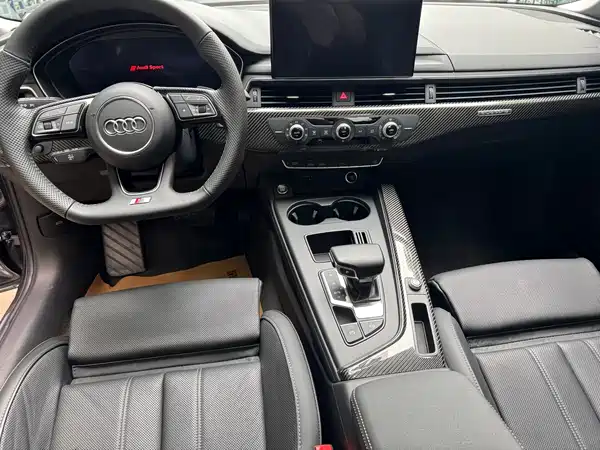 Audi A4L 2022