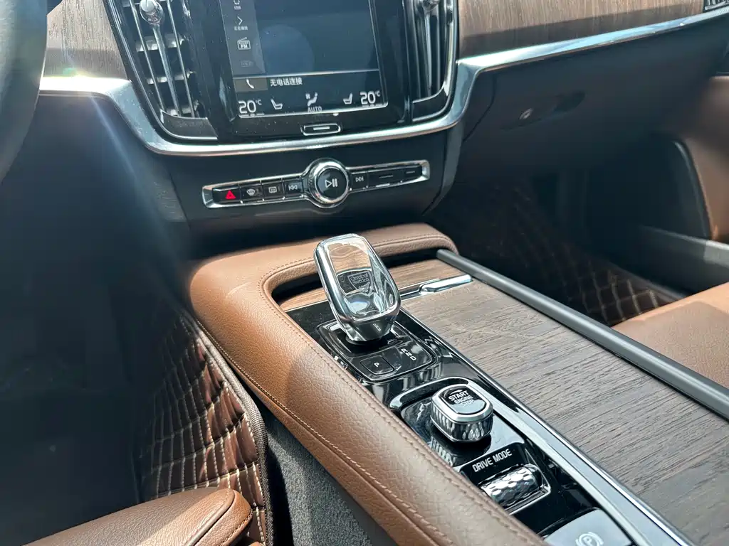 Volvo S90 2020 — фото 10