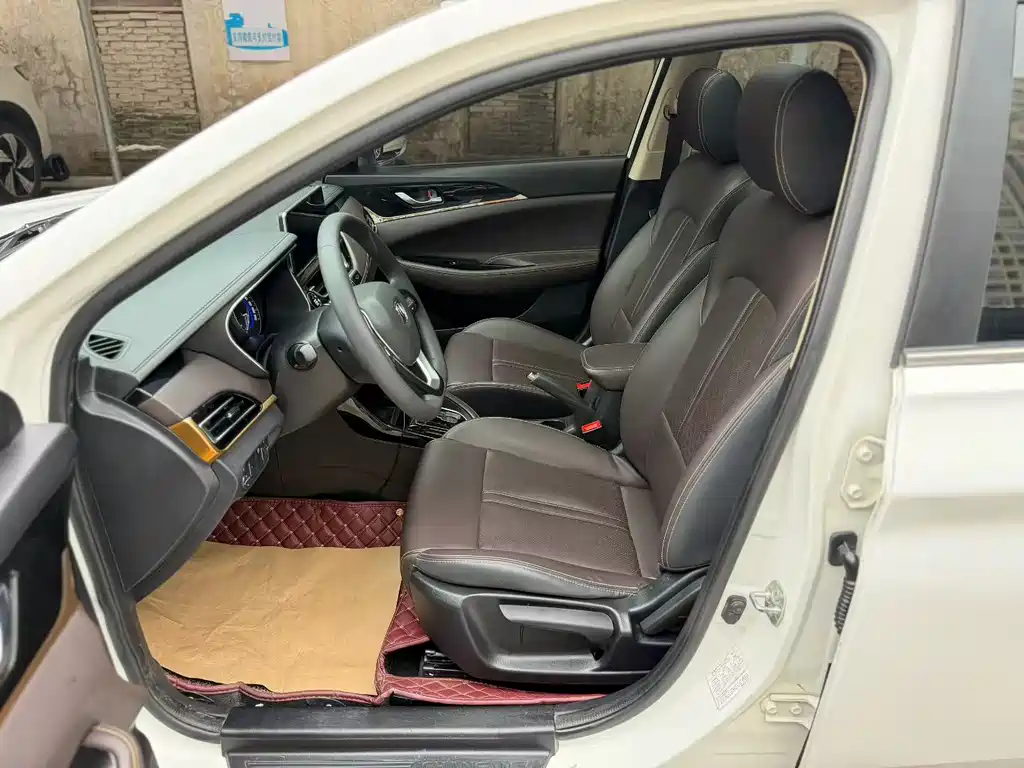 Changan Eado DT 2018 — фото 3