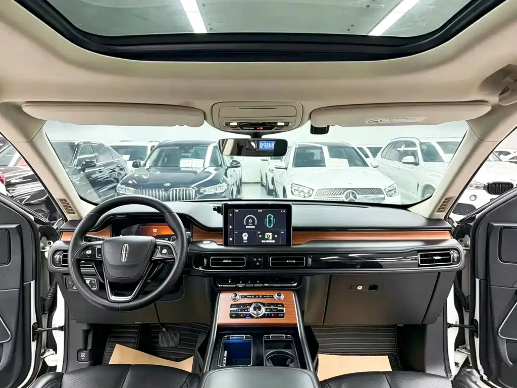Lincoln Aviator 2019 — фото 9
