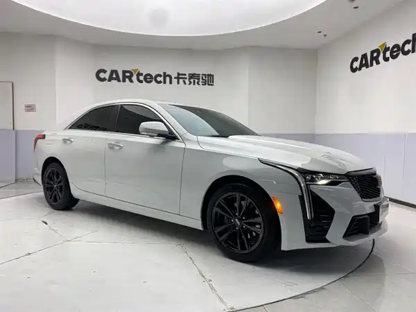 Cadillac CT4 2022