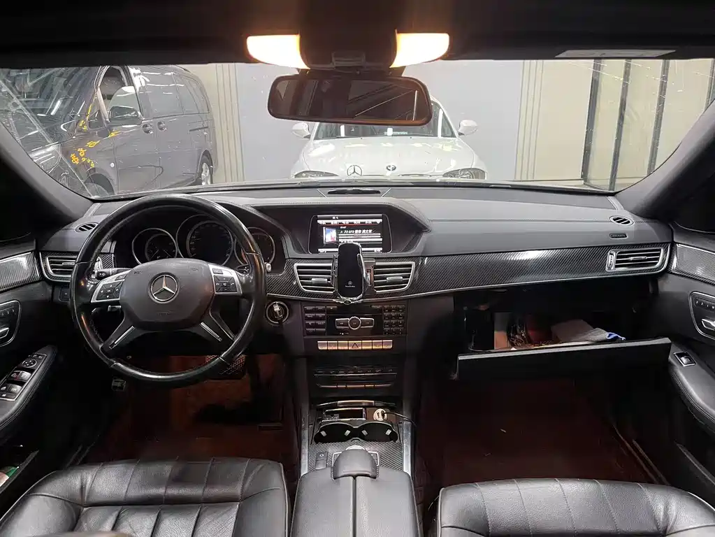 Mercedes-Benz E-Class 2015 — фото 9
