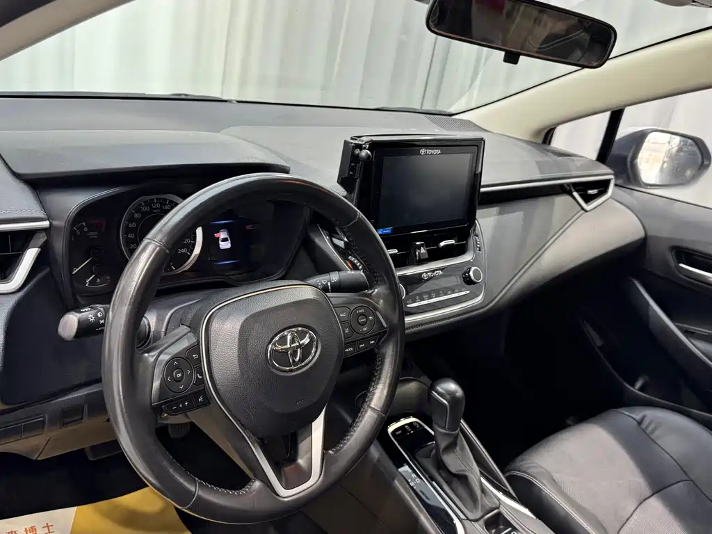 Toyota Corolla 2022 — фото 11