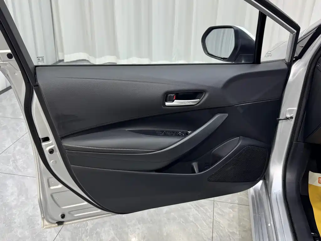 Toyota Corolla 2022 — фото 10