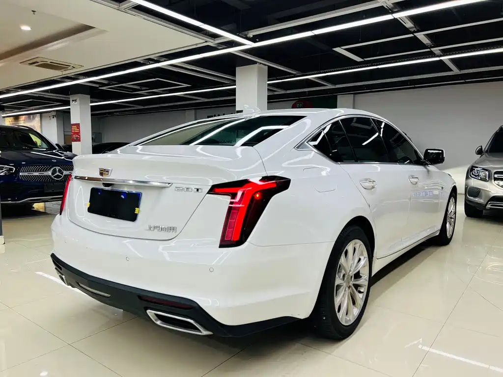 Cadillac CT5 2022 — фото 17