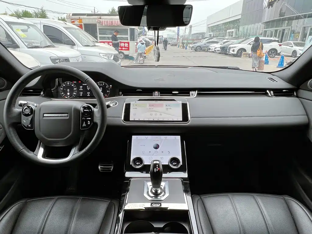 Land Rover Evoque 2021 — фото 7