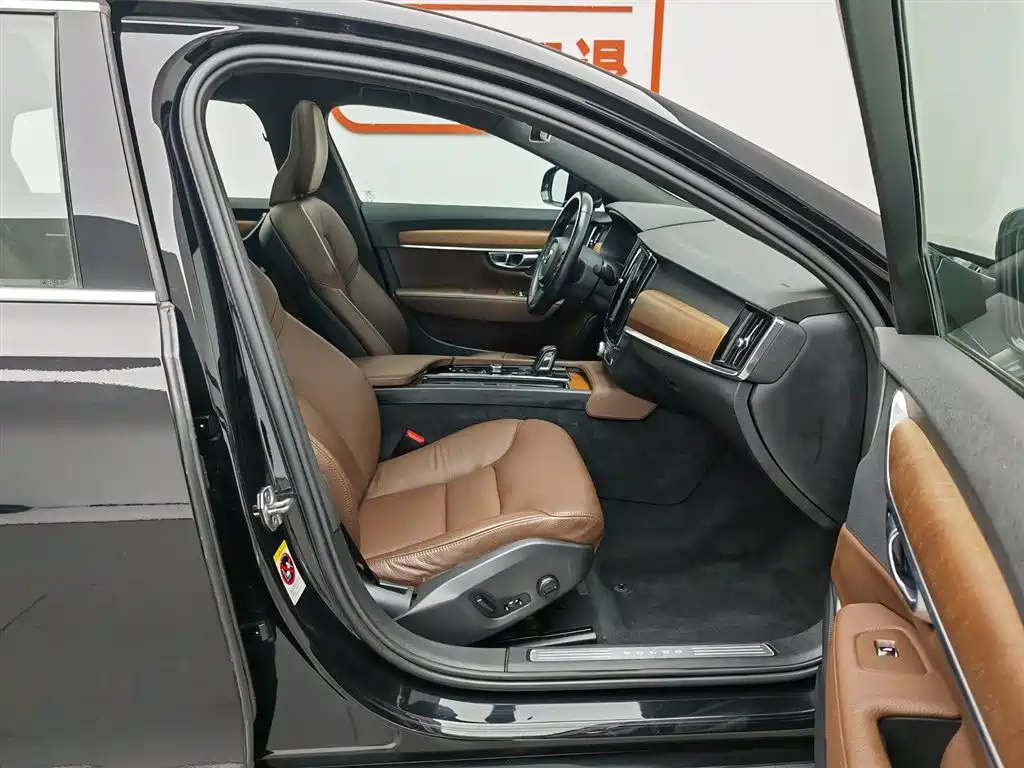 Volvo S90 2021 — фото 23