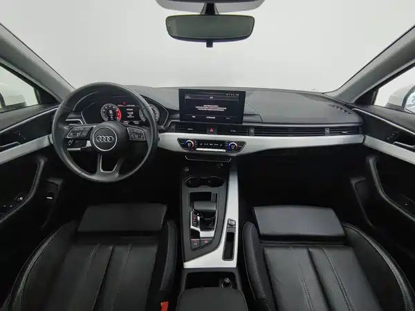 Audi A4L 2021