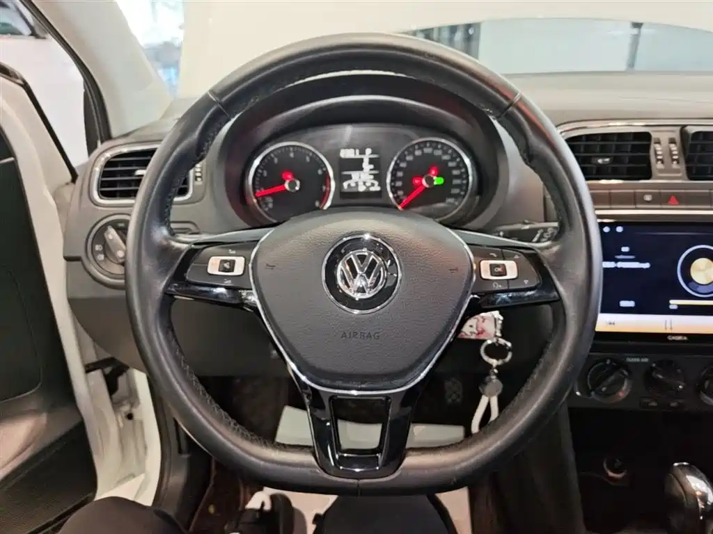 Volkswagen Polo 2018 — фото 11