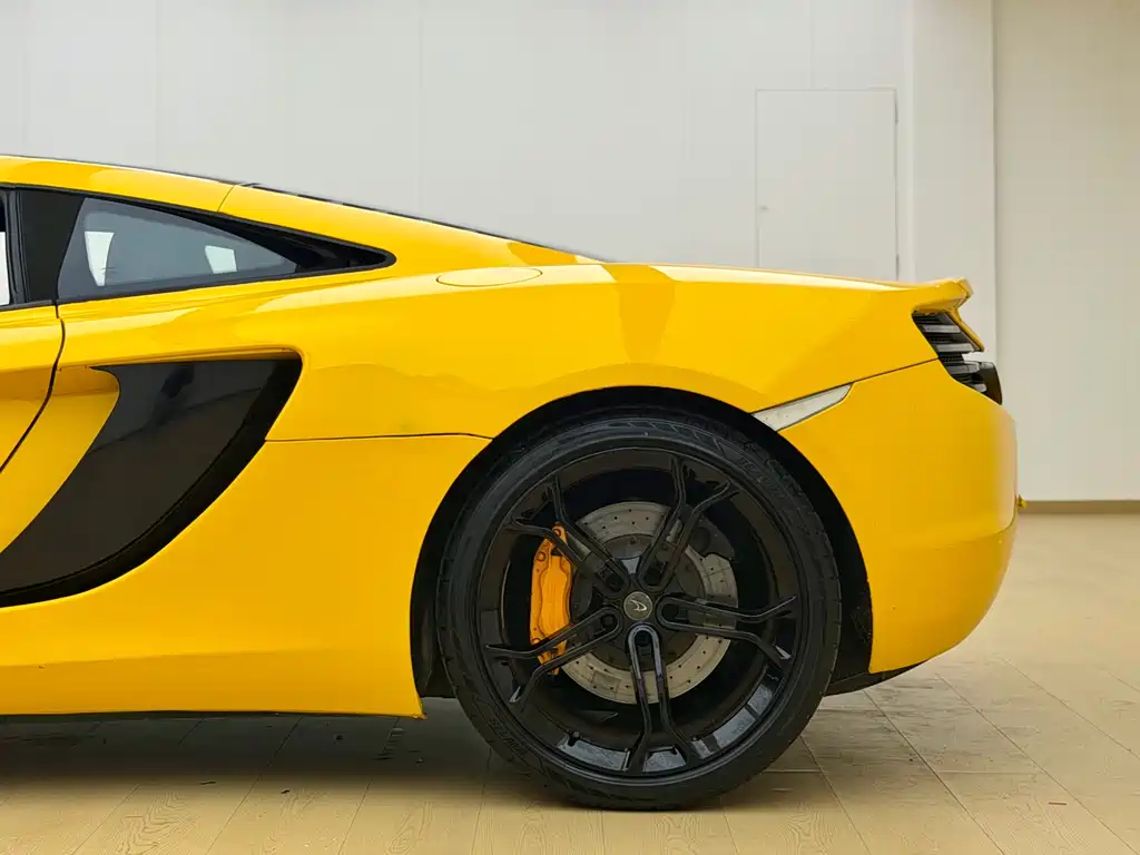 McLaren 12C 2013 — фото 9
