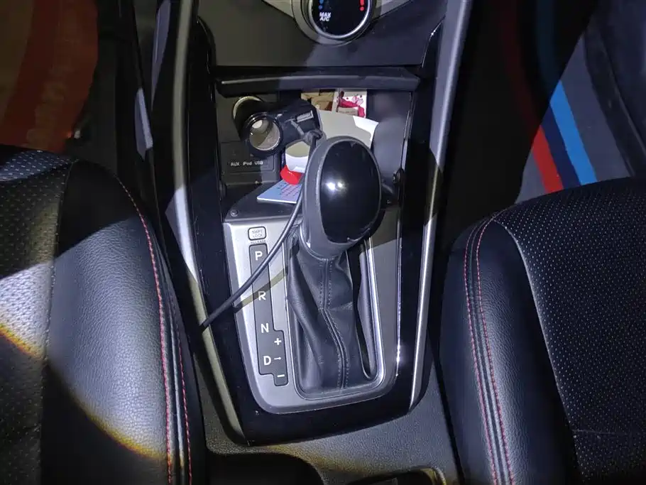 Hyundai Elantra Langdong 2017 — фото 16