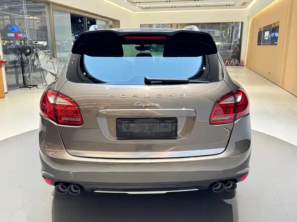 Porsche Cayenne 2014
