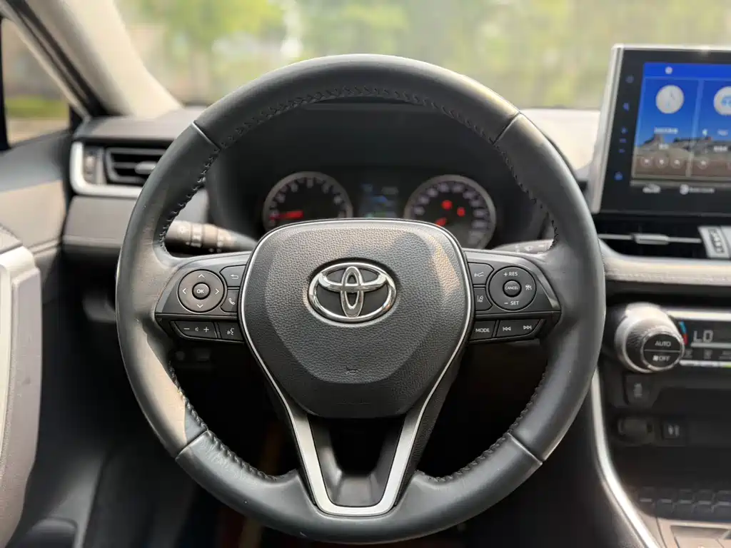 Toyota Wildlander 2023 — фото 10