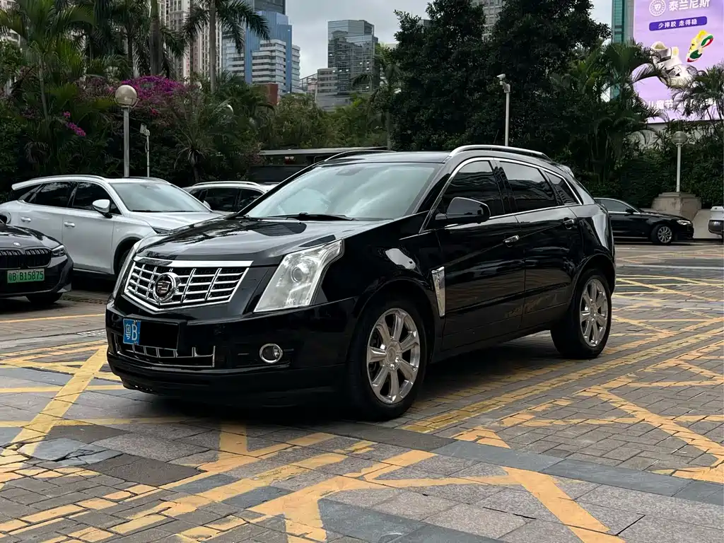 Cadillac SRX 2014 — фото 1