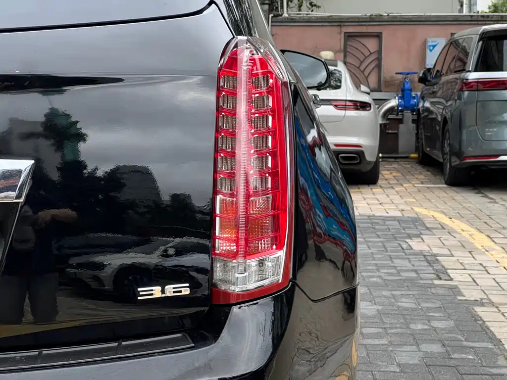 Cadillac SRX 2014 — фото 14