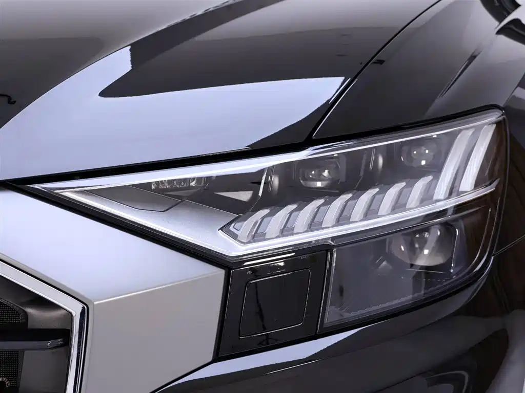 Audi Q8 2023 — фото 4