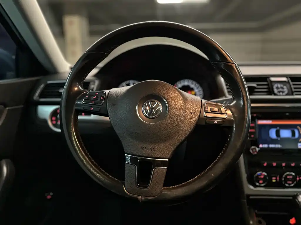 Volkswagen Passat 2015 — фото 19