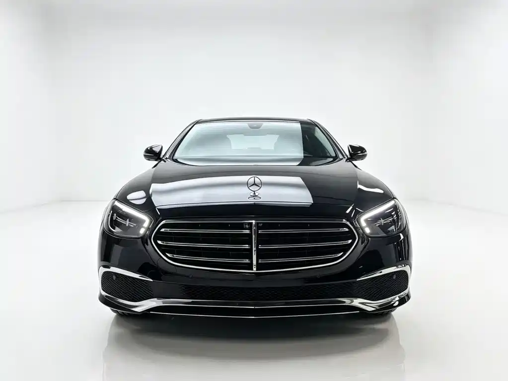 Mercedes-Benz E-Class 2023 — фото 2