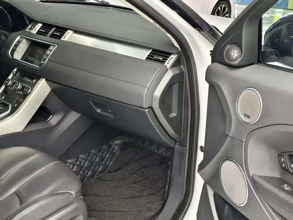 Land Rover Evoque 2014 — фото 12