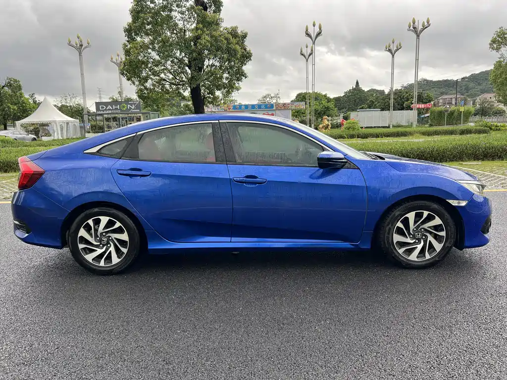 Honda Civic 2019 — фото 7