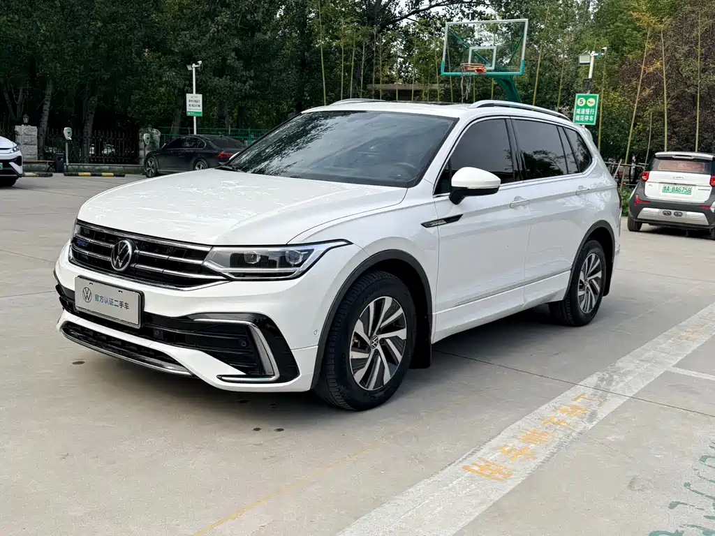 Volkswagen Tiguan L PHEV 2022