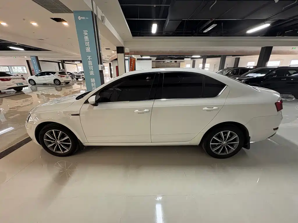 Skoda Octavia 2018 — фото 2