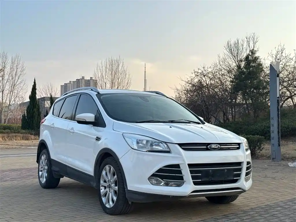 Ford Kuga 2014 — фото 3