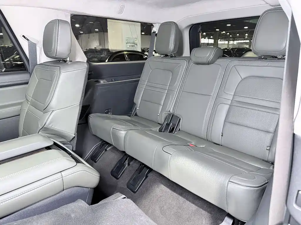 Lincoln Navigator 2023 — фото 14