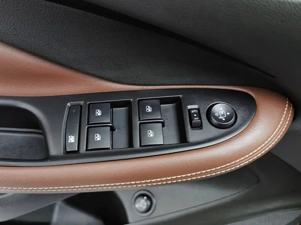 Buick Envision Plus 2018 — фото 9