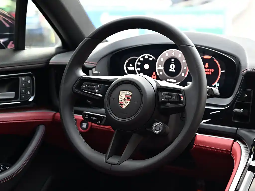 Porsche Panamera 2025 — фото 11