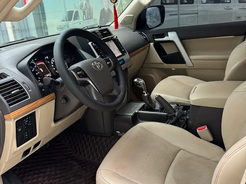 Toyota Prado 2018 — фото 10