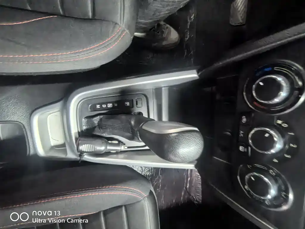 Suzuki Vitara 2018 — фото 10