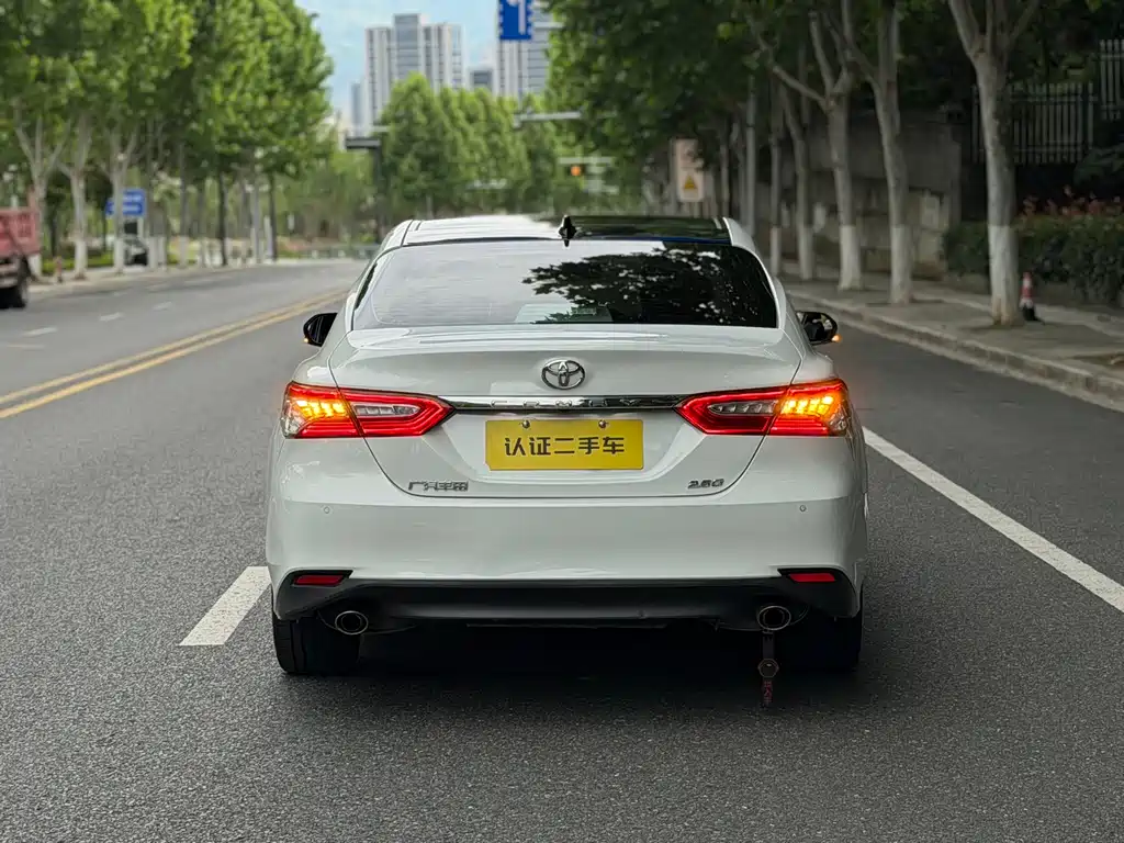 Toyota Camry 2023 — фото 22