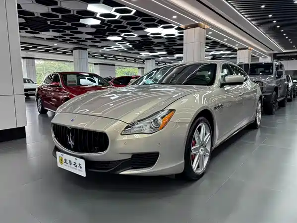 Maserati Quattroporte 2013