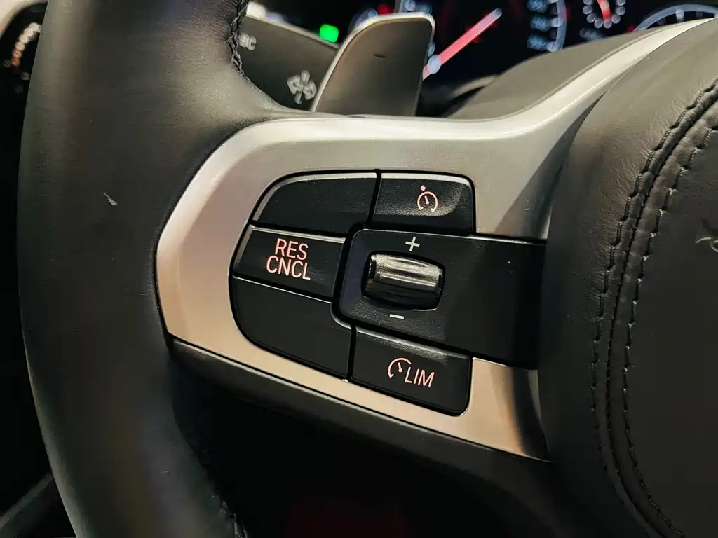 BMW 6 Series GT 2018 — фото 14