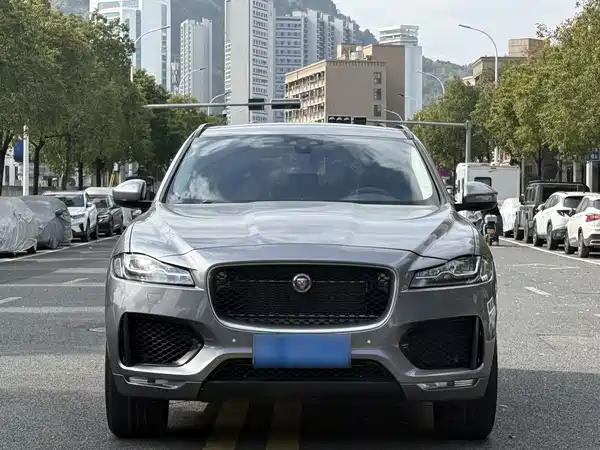 Jaguar F-PACE 2021