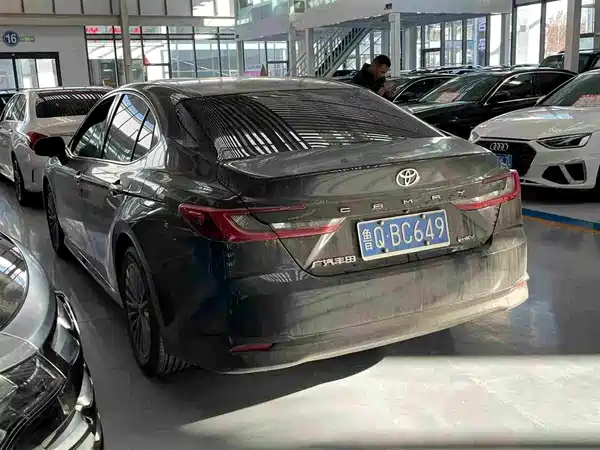 Toyota Camry 2025