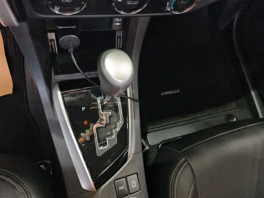 Toyota Corolla 2019 — фото 10