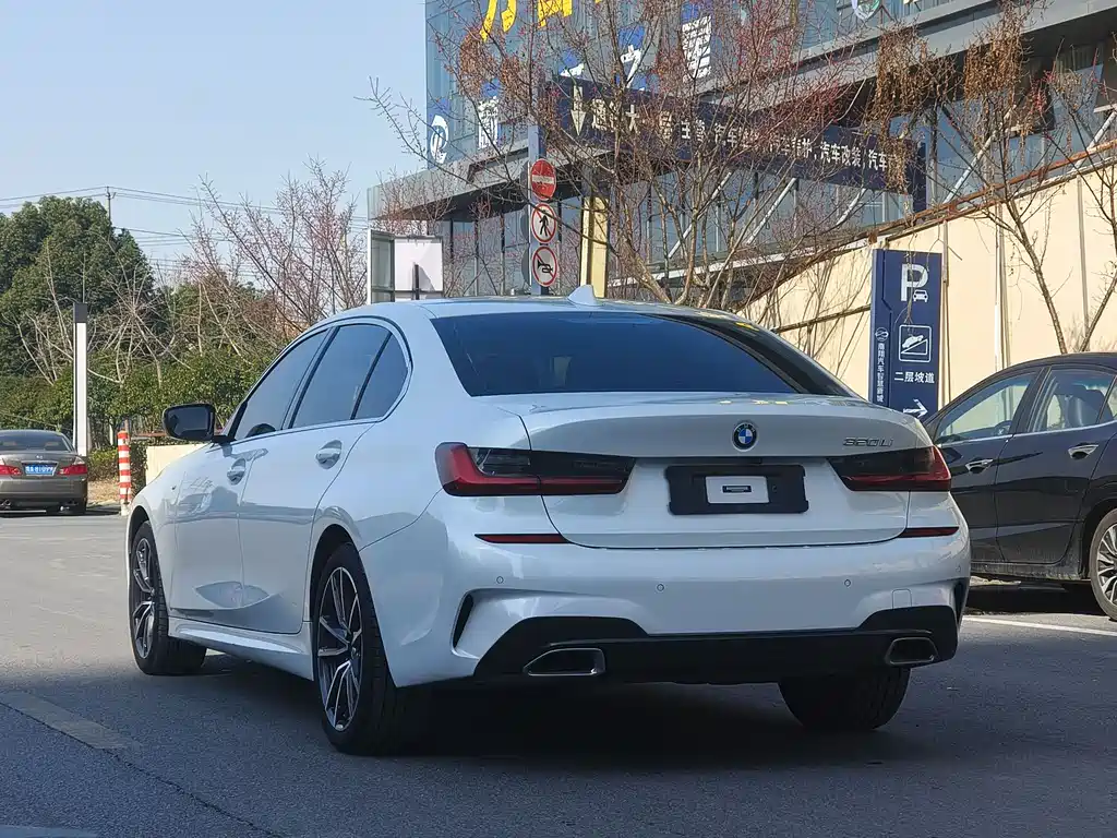 BMW 3 Series 2022