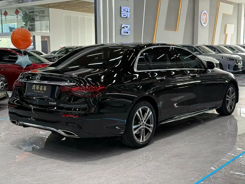 Mercedes-Benz E-Class 2023 — фото 7