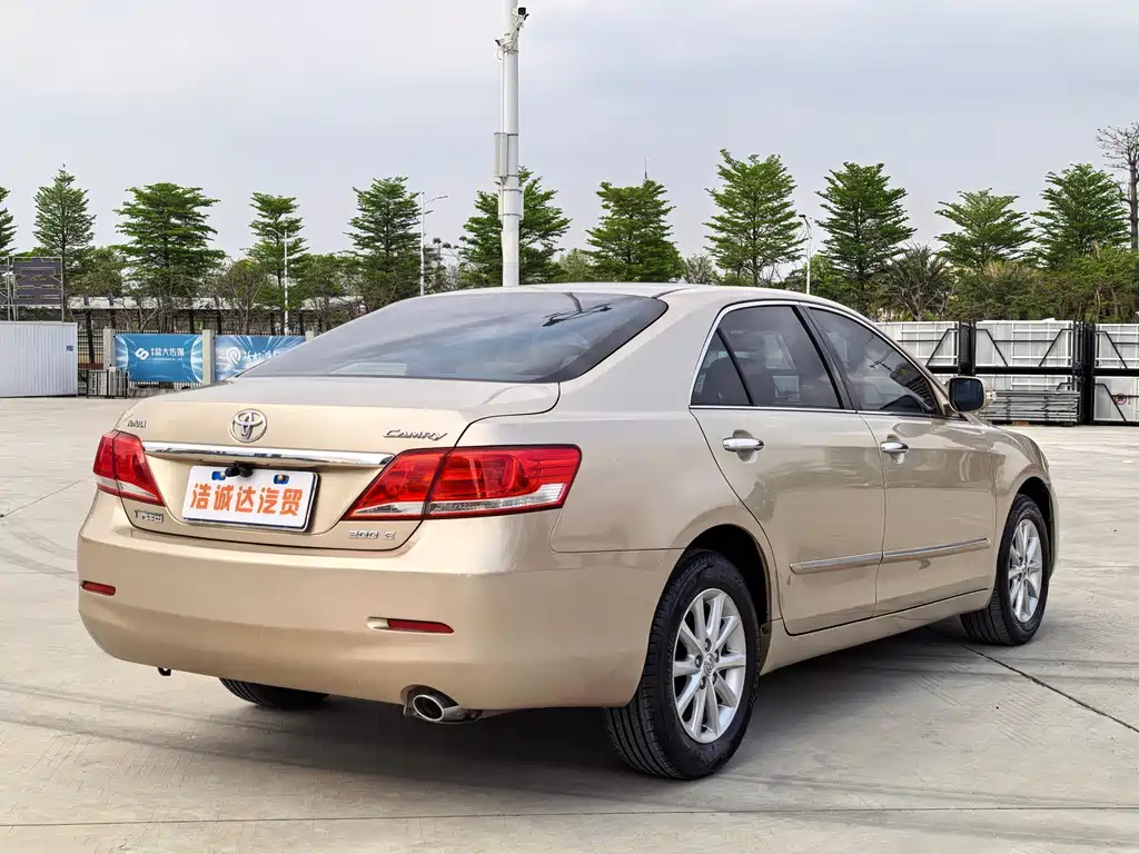 Toyota Camry 2009 — фото 16