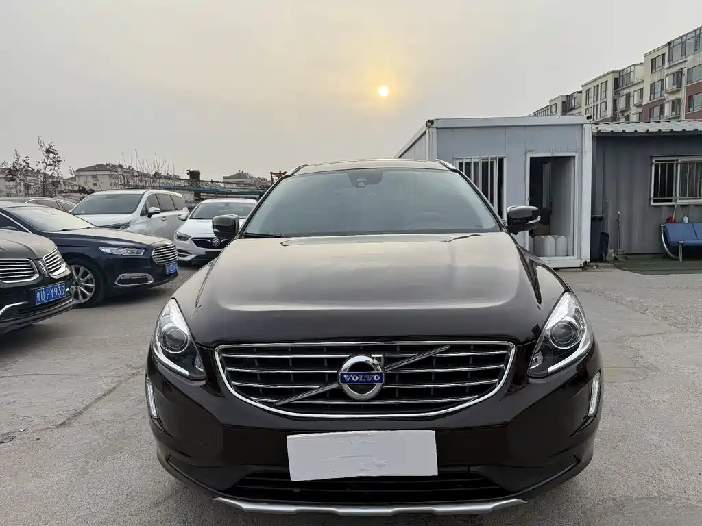 Volvo XC60 2017 — фото 2