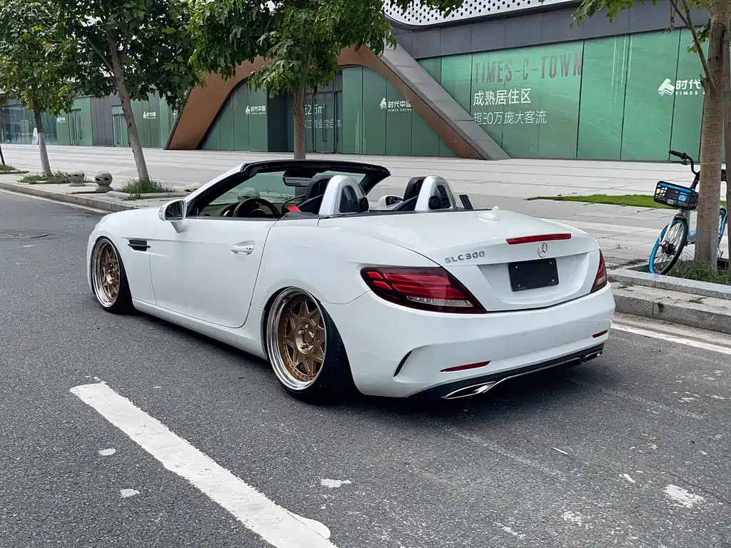 Mercedes-Benz SLC 2018 — фото 12